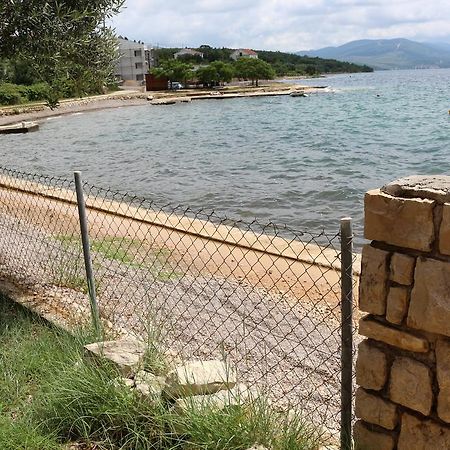 Apartments Marija - Maslenica - First Line To The Sea Exterior foto