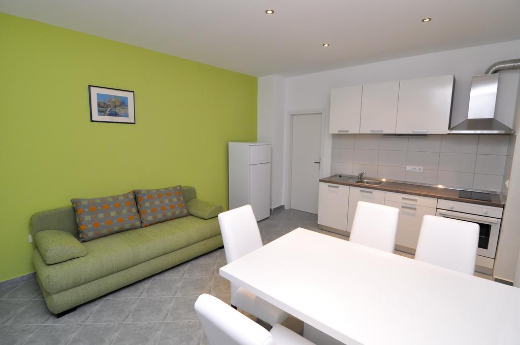 Apartments Marija - Maslenica - First Line To The Sea Zimmer foto