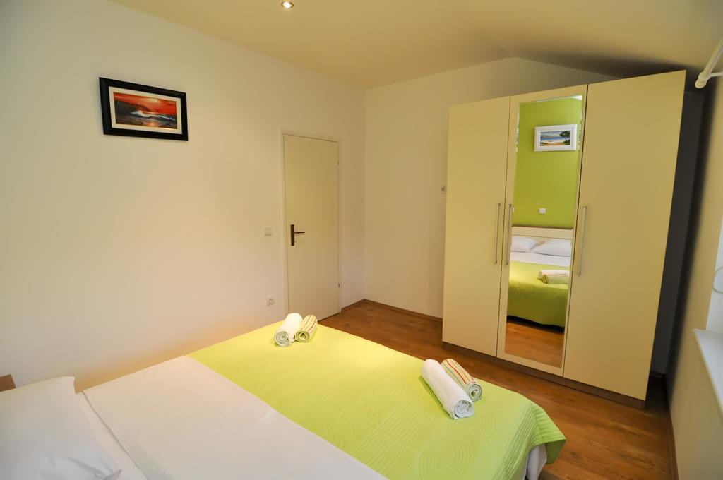 Apartments Marija - Maslenica - First Line To The Sea Zimmer foto