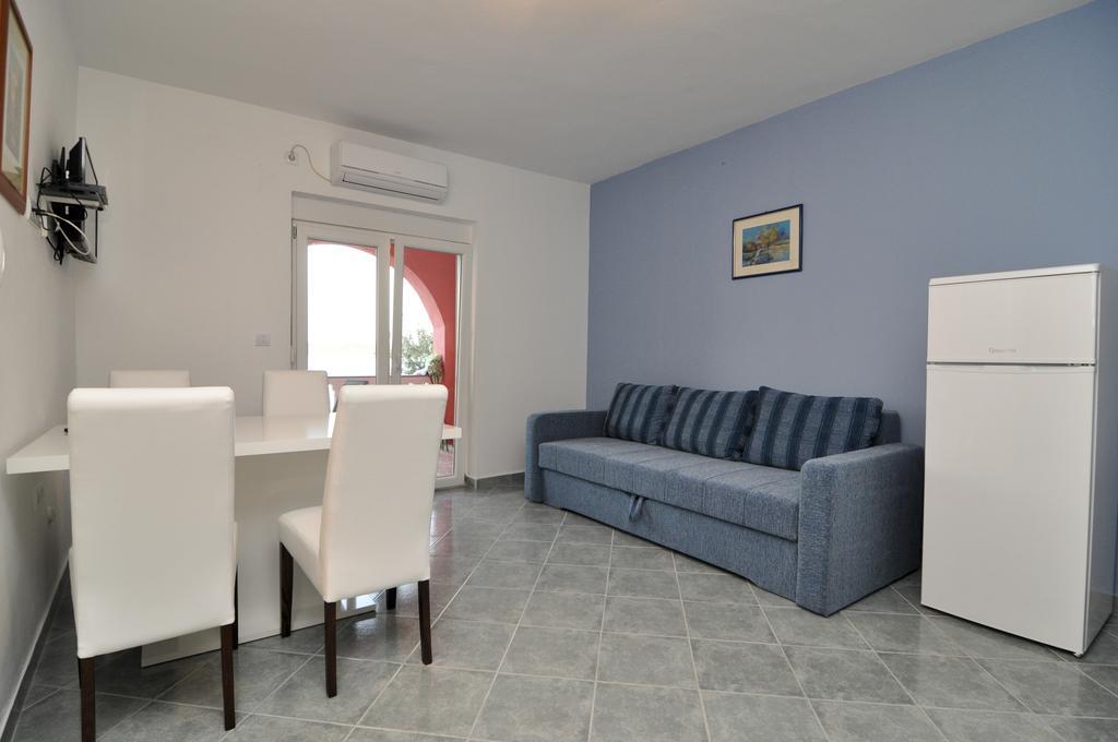 Apartments Marija - Maslenica - First Line To The Sea Zimmer foto