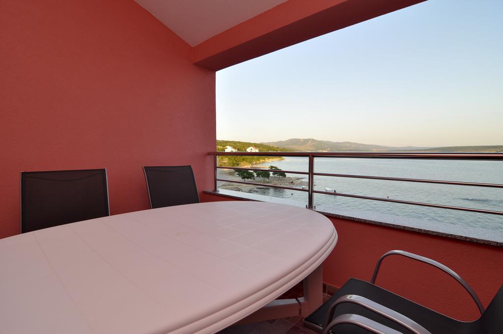 Apartments Marija - Maslenica - First Line To The Sea Exterior foto