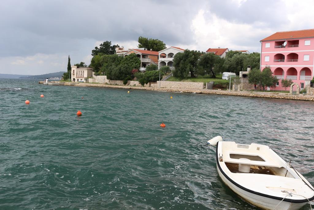 Apartments Marija - Maslenica - First Line To The Sea Exterior foto