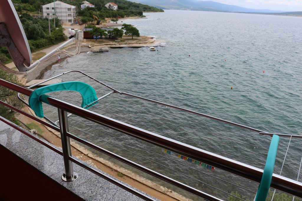 Apartments Marija - Maslenica - First Line To The Sea Exterior foto