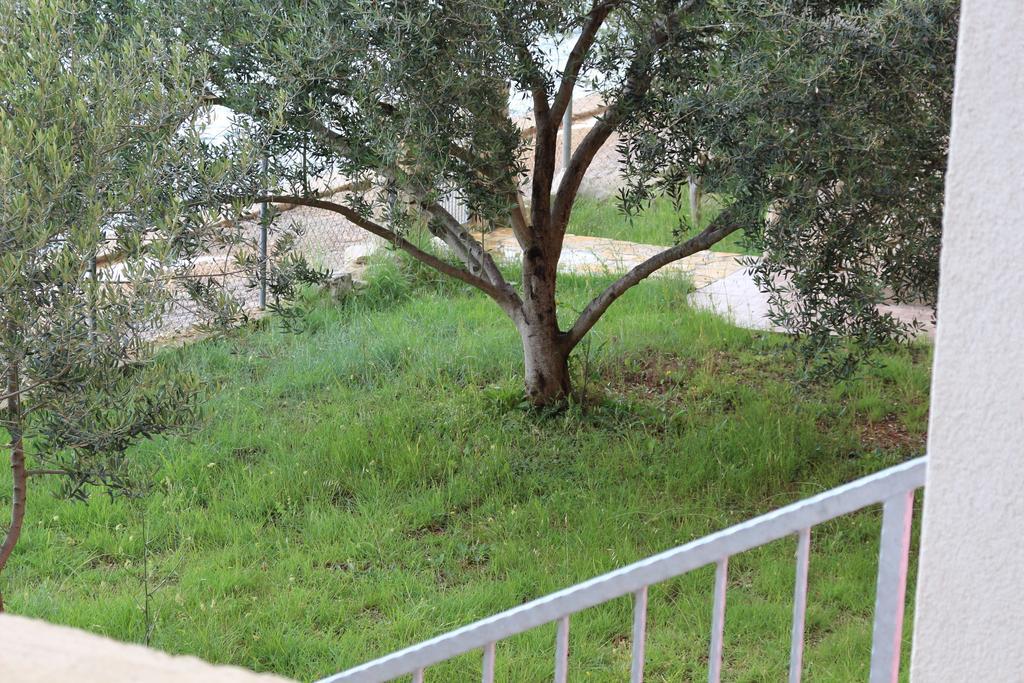 Apartments Marija - Maslenica - First Line To The Sea Exterior foto
