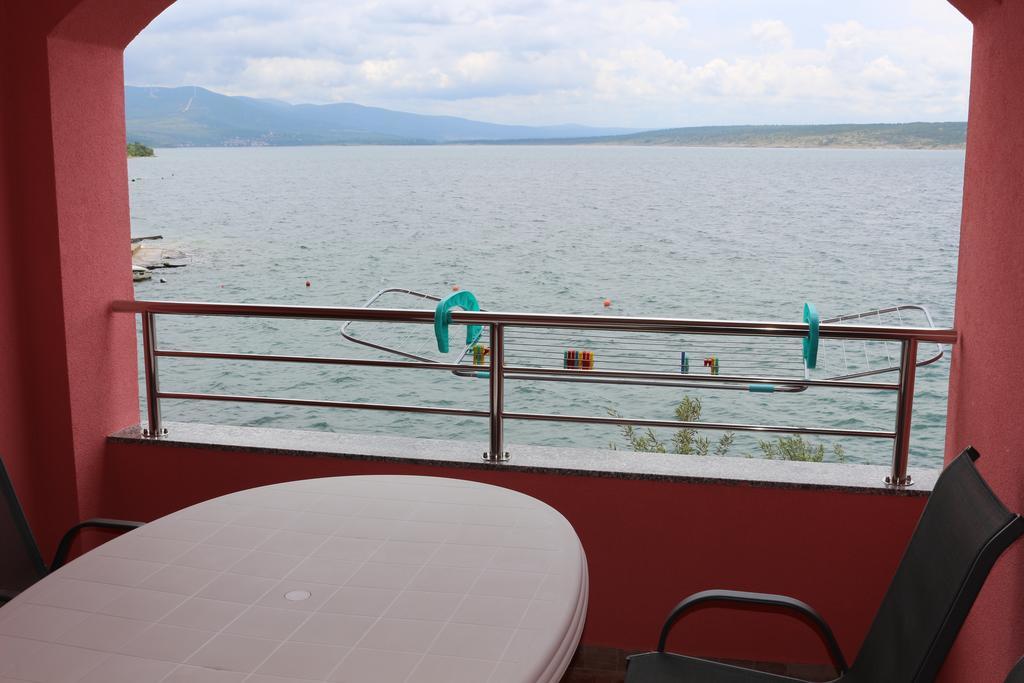 Apartments Marija - Maslenica - First Line To The Sea Exterior foto
