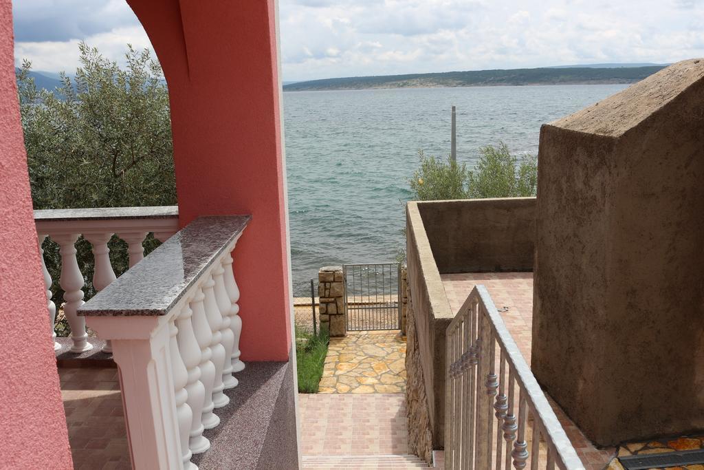Apartments Marija - Maslenica - First Line To The Sea Exterior foto
